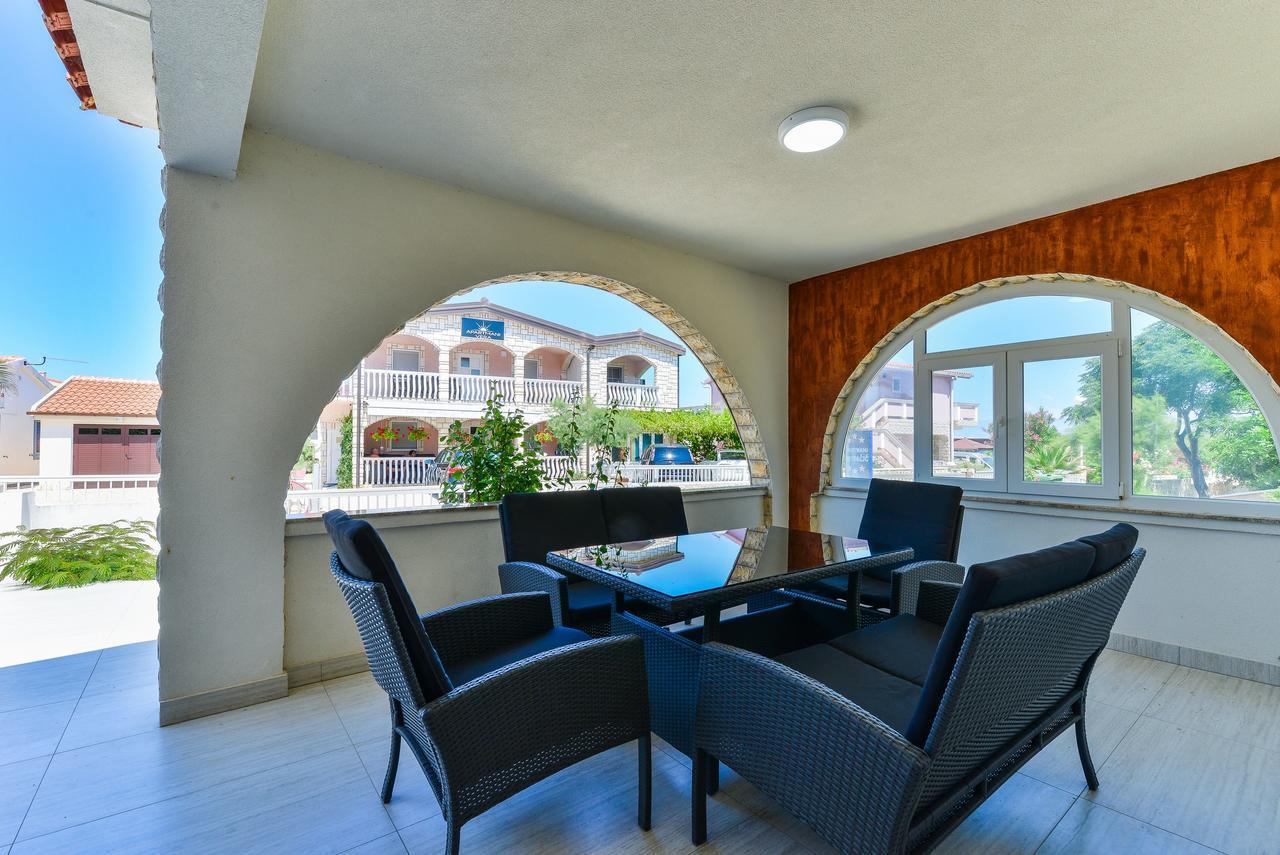 Apartments Lucica Вир Екстериор снимка