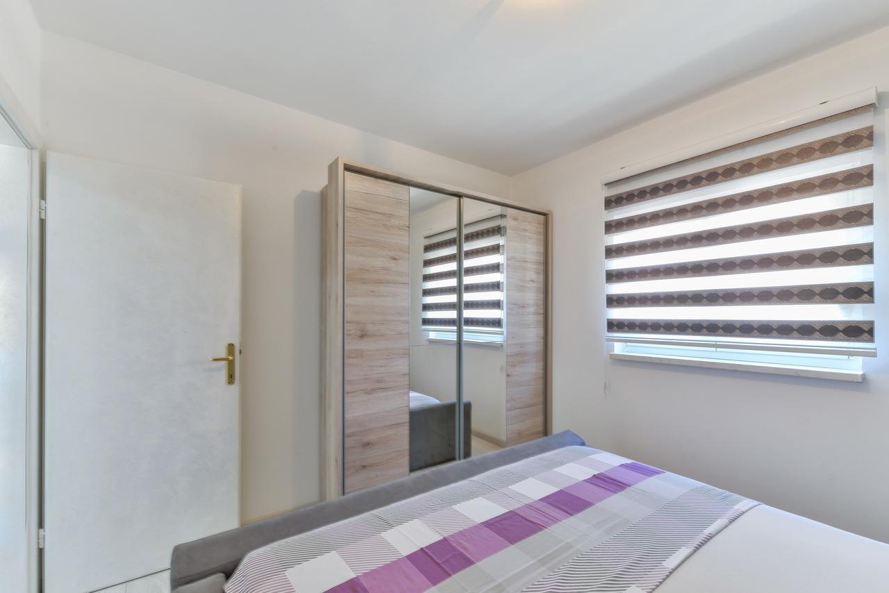 Apartments Lucica Вир Екстериор снимка