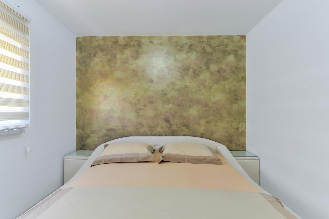 Apartments Lucica Вир Екстериор снимка