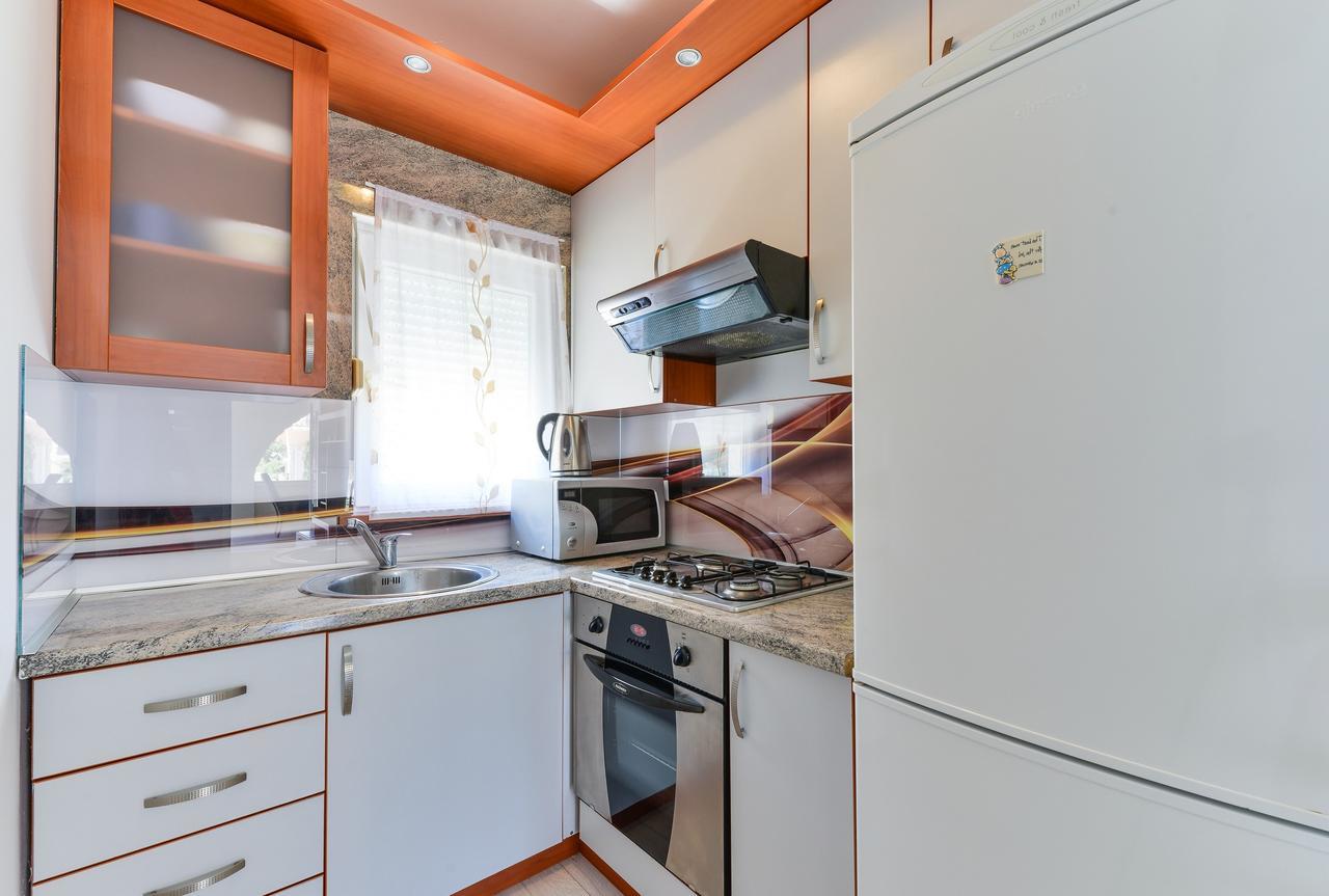 Apartments Lucica Вир Екстериор снимка