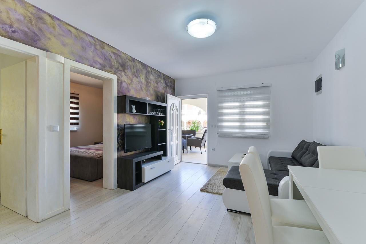 Apartments Lucica Вир Екстериор снимка