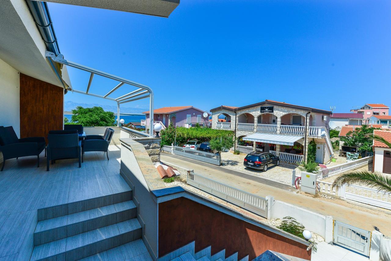 Apartments Lucica Вир Екстериор снимка